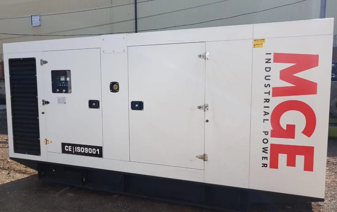 Дизельный генератор Doosan MGE 600-Т400 в кожухе с АВР